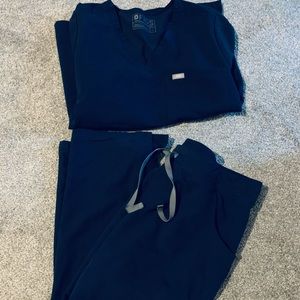 Women’s Figs Scrub Set Navy Color
